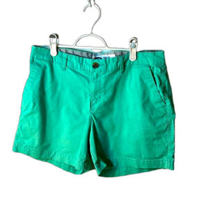 Old Navy mint green every day short Size 10
